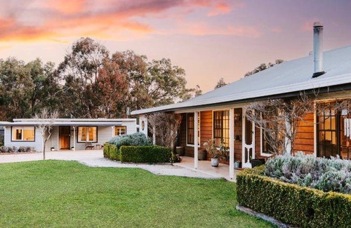 Budgee Budgee House | 220 m² House ∙ 6 bedrooms ∙ 12 guests