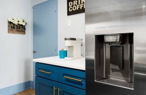 Peachtree Center Condo | 2208-Top Flr-Work/Game Sta-600 MB-1 Free Park-King