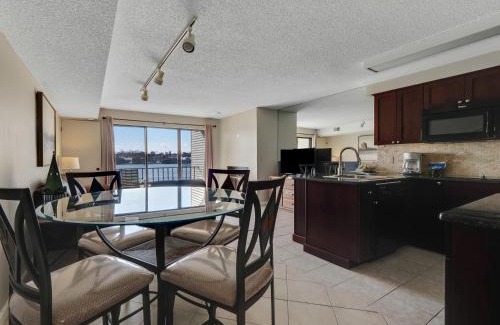 Charlevoix House | 223 Edgewater Inn
