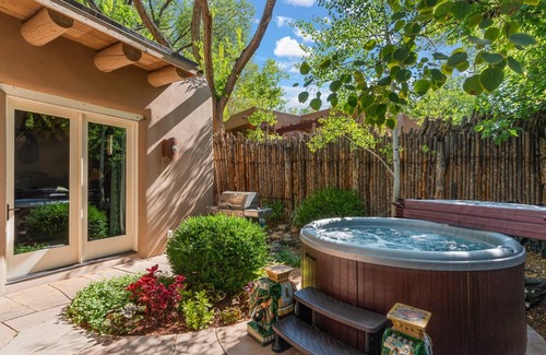 Historic Eastside House | 223 m² House ∙ 2 bedrooms ∙ 4 guests