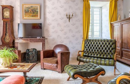 Serres-sur-Arget House | 224 m² House ∙ 6 bedrooms ∙ 8 guests