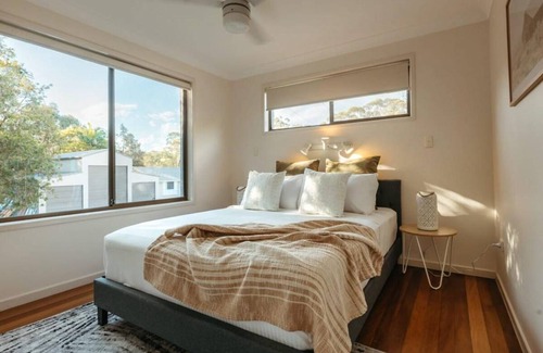 Moffat Beach House | 225 m² House ∙ 4 bedrooms ∙ 7 guests