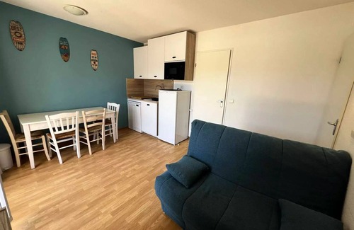 Le Verdon-sur-Mer Apartment | 226 - Comfortable apartment in a residence with swimming pool in Le Verdon sur Mer