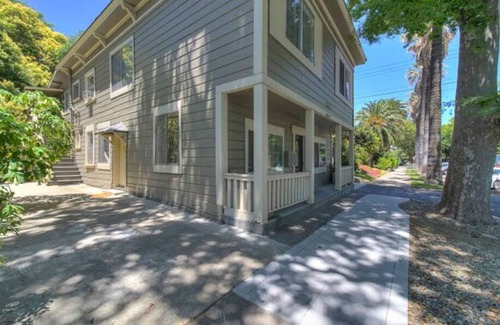 Midtown Sacramento Apartment | 23-1 · Perfect location walking distance to Everything!