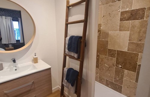 La Ferte-Saint-Aubin Bed & Breakfast | 23 m² Bed and breakfast ∙ 1 bedroom ∙ 2 guests