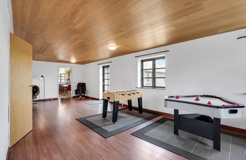 Hanstholm House | 230 m² Farmhouse ∙ 5 bedrooms ∙ 12 guests