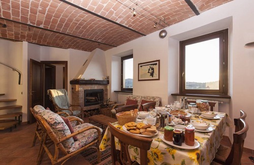 Trezzo Tinella Villa | 230 m² Villa ∙ 5 bedrooms ∙ 13 guests