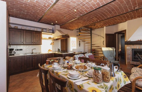 Trezzo Tinella Villa | 230 m² Villa ∙ 5 bedrooms ∙ 13 guests