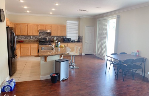 Rhodes Ranch House | 2300SF LUX 3BD HOUSE WITH BIG BACK YARD