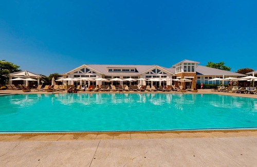 Long Neck House | 231 m² House ∙ 4 bedrooms ∙ 14 guests