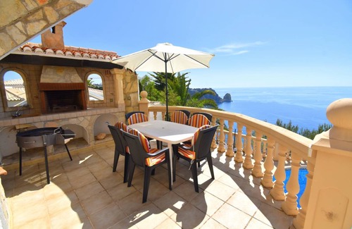 Cap de la Nau Ski Chalet | 234 m² Chalet ∙ 3 bedrooms ∙ 6 guests