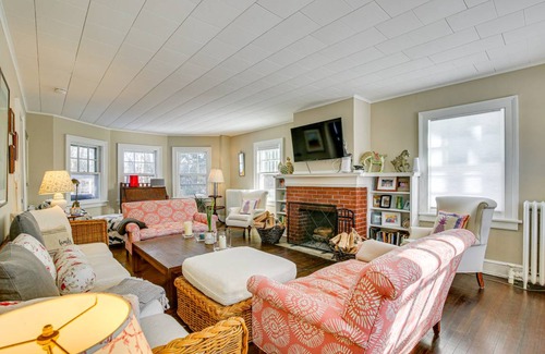 Poughkeepsie House | 236 m² House ∙ 4 bedrooms ∙ 8 guests