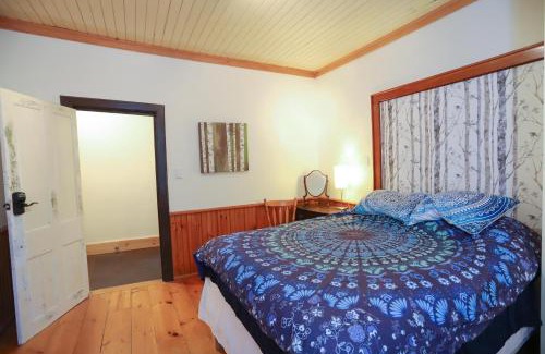 Haliburton Bed & Breakfast | 23Maple