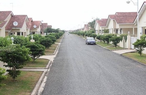 Tema Villa | 24/7 Secured Gated Community - Luxurious 5 Bedroom Holiday Villa - Tema