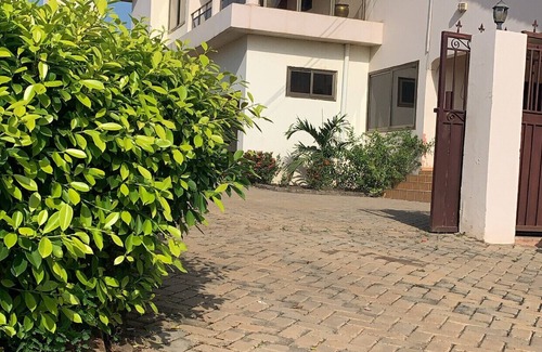 Tema Villa | 24/7 Secured Gated Community - Luxurious 5 Bedroom Holiday Villa - Tema