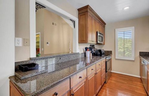 Isle of Palms House | 24 Fairway Dunes by AvantStay | Golf Course View + Swimming Complex