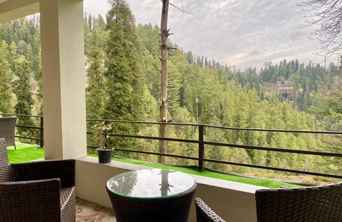 Nathia Gali Hotel | 24 m² Hotel ∙ 4 guests