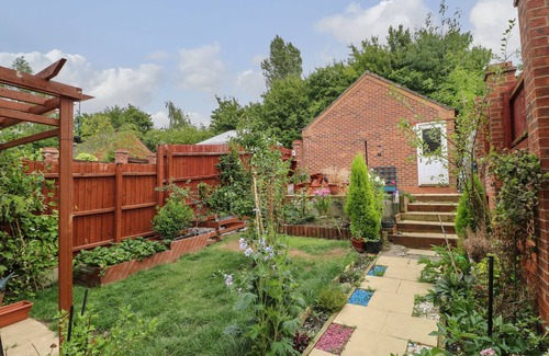 Moira Cottage | 24 VIA DEVANA, family friendly, character holiday cottage in Moira