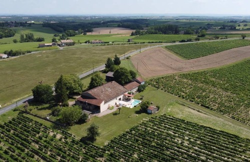 Souel House | 240 m² Gîte ∙ 5 bedrooms ∙ 11 guests