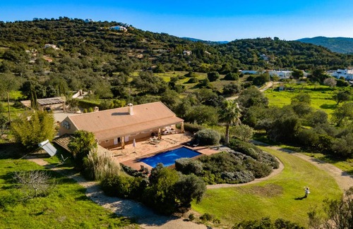 Concelho Villa | 240 m² Villa ∙ 4 bedrooms ∙ 8 guests