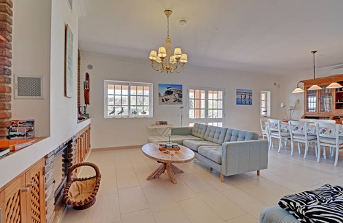 Concelho Villa | 240 m² Villa ∙ 4 bedrooms ∙ 8 guests