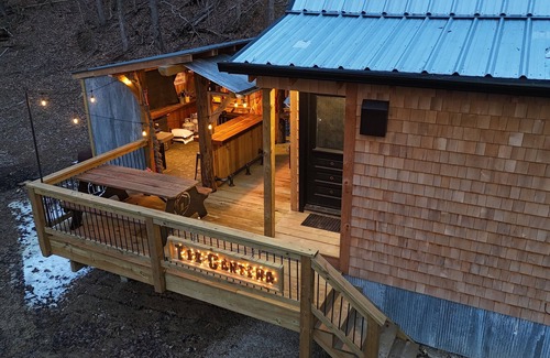 Irvine Cabin | 240 Sq Ft Tiny Home w/WIFI in Irvine