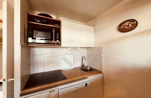Vallandry Apartment | 240m from resort center, 1st floor, balcony, tv, ski locker, 40m², Peisey-Vallandry