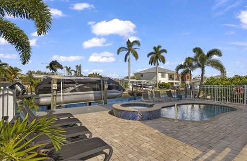 Hills T P House | 244 m² House ∙ 5 bedrooms ∙ 10 guests