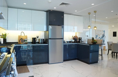 Al Abdali Apartment | 24Floor - Sky View 3BR - Abdali Boulevard Panorama