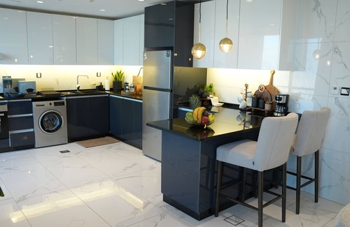 Al Abdali Apartment | 24Floor - Sky View 3BR - Abdali Boulevard Panorama