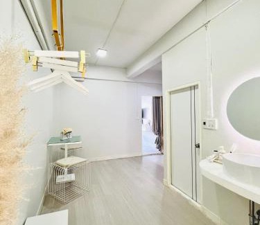 Nakhon Sawan Hotel | 24Rooms นครสวรรค์