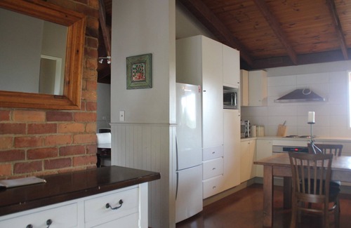 Yackandandah Other | 25 acre private farm house less than 3km to Yackandandah township