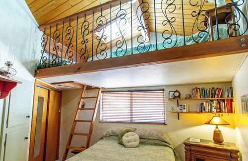 Midpines House | 25 Acres of private solitude. Close to Yosemite!