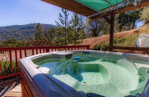 Midpines House | 25 Acres of private solitude. Close to Yosemite!
