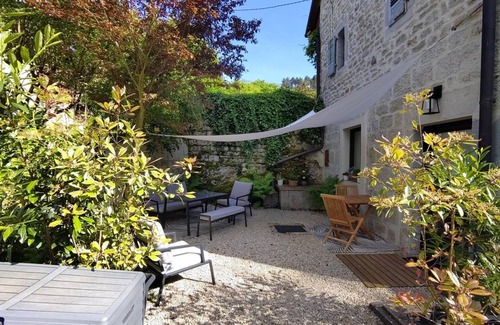 Besancon House | 25 m² Gîte ∙ 1 bedroom ∙ 2 guests