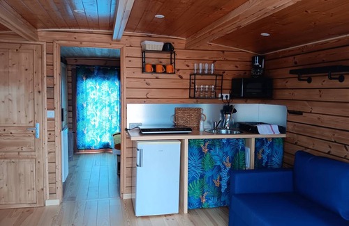 Digoin Boat Rental | 25 m² Houseboat ∙ 1 bedroom ∙ 6 guests