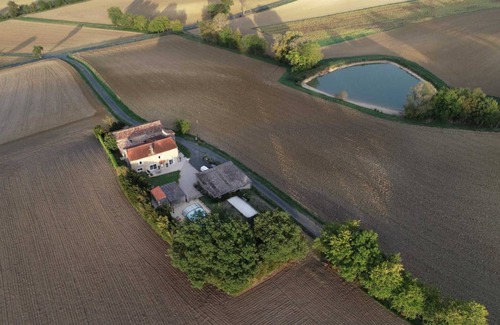 Saint-Julien-du-Puy House | 250 m² Gîte ∙ 7 bedrooms ∙ 14 guests