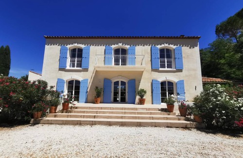 Fontanes House | 250 m² Gîte ∙ 4 bedrooms ∙ 8 guests