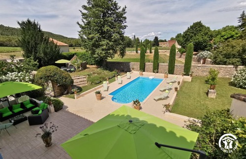 Fontanes House | 250 m² Gîte ∙ 4 bedrooms ∙ 8 guests