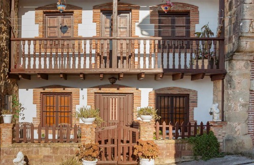 Cobijon House | 250 m² House ∙ 3 bedrooms ∙ 6 guests