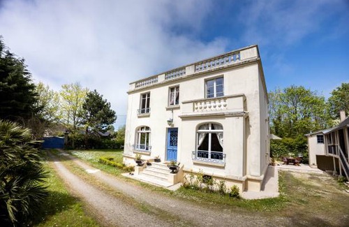 Ver-sur-Mer House | 250 m² House ∙ 4 bedrooms ∙ 6 guests