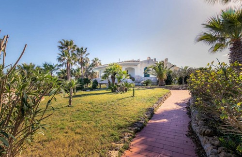San Lorenzo Villa | 250 m² Villa ∙ 2 bedrooms ∙ 4 guests