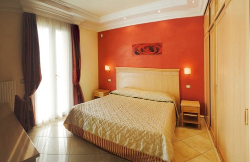 Montelabbate Villa | 250 m² Villa ∙ 5 bedrooms ∙ 11 guests