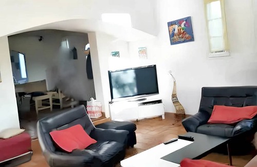 Aimargues Villa | 250 m² Villa ∙ 7 bedrooms ∙ 17 guests
