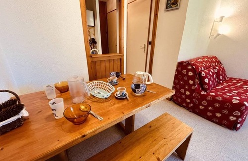 Vallandry Apartment | 250m from ski slopes, floor -2, balcony, tv, ski locker, 20m², Peisey-Vallandry