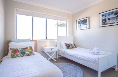 Moffat Beach House | 252 m² House ∙ 5 bedrooms ∙ 10 guests