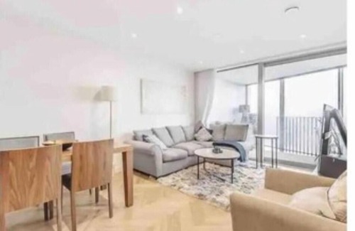Elephant and Castle Apartment | 25th Floor, Cityscape View, ZONE 1