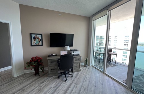 Kingston Condo | 25th Floor Penthouse with Ocean Views