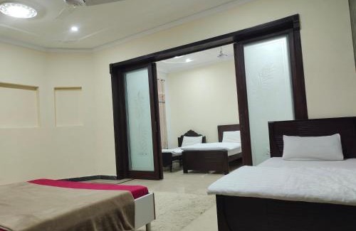 Islamabad House | 26 Number Bus Stop Guest House