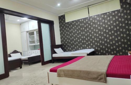 Islamabad House | 26 Number Bus Stop Guest House